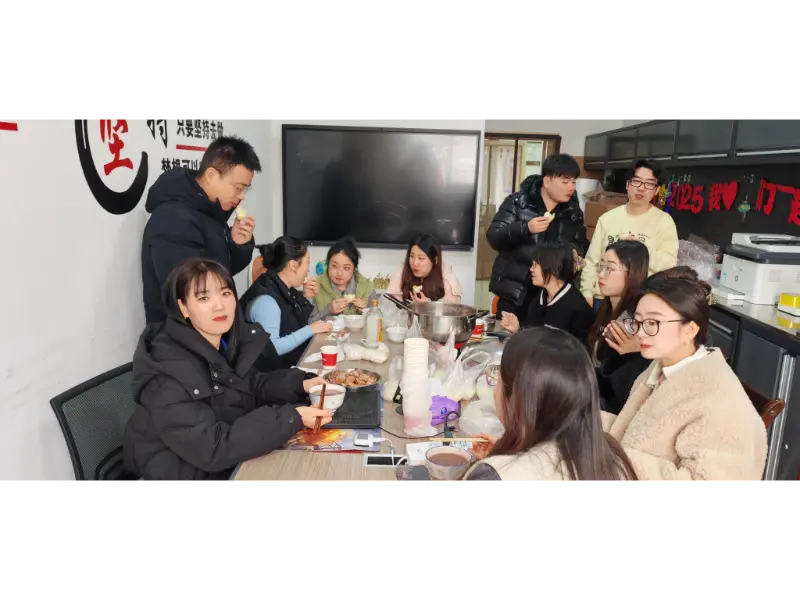 ศุลกากรลาบาแบบดั้งเดิมยังมีชีวิตอยู่ที่เหมาตง